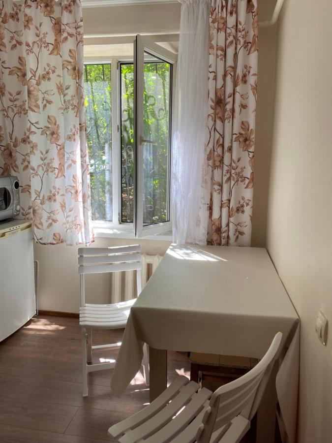 Appartamento Flat Almaty Esterno foto
